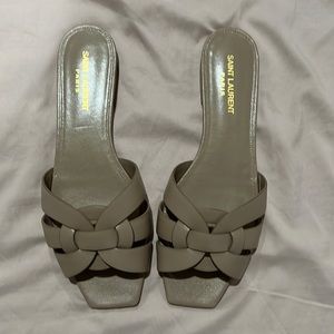 Brand new authentic nude/tan size 39 Saint Laurent Tribute slides!!!!!